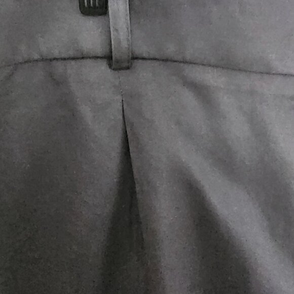 Torrid Plus-size Stretchy Linen Blend High Rise Gray Shorts with Pockets Size 24 - Picture 3 of 12